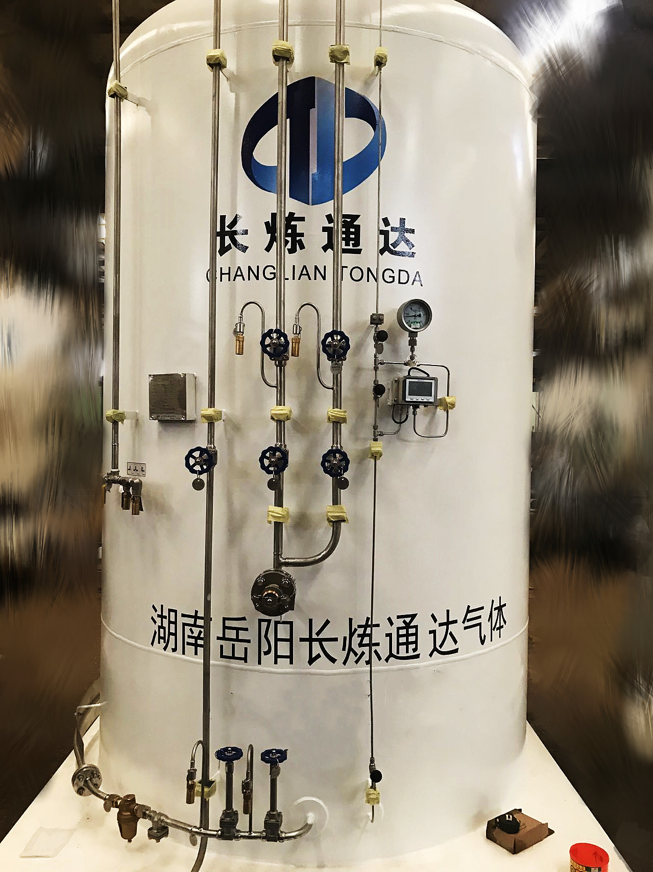 5立方 8公斤立式工业气体智能仪表标准双阀配置